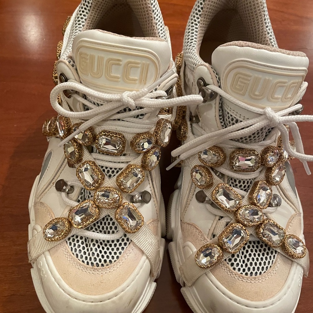 Gucci Women's White Sneakers with Gold Accents - Picture 6 of 10